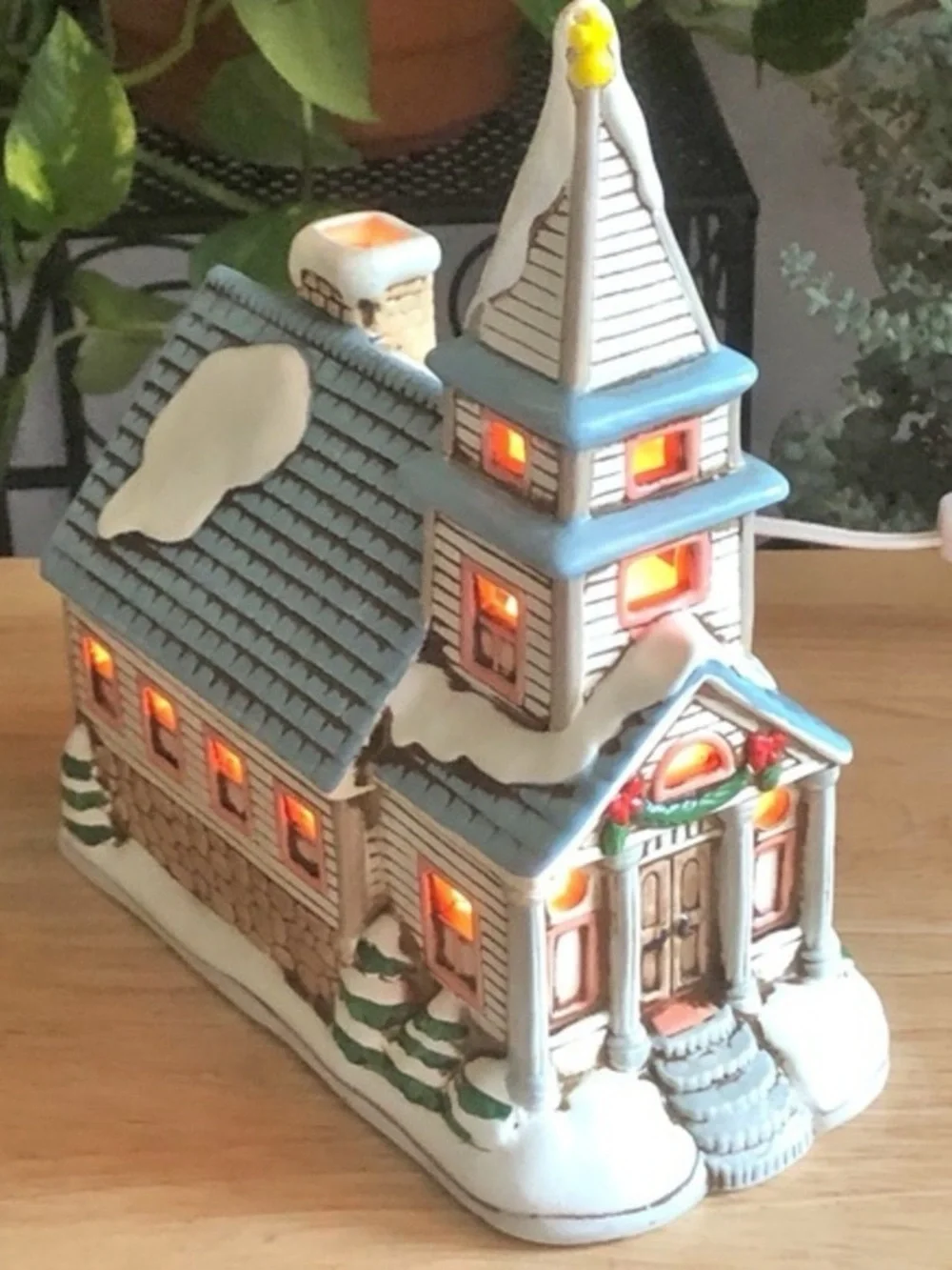 Vintage 1987 Lefton China Byron Wood Lighted Ceramic Christmas Village Church